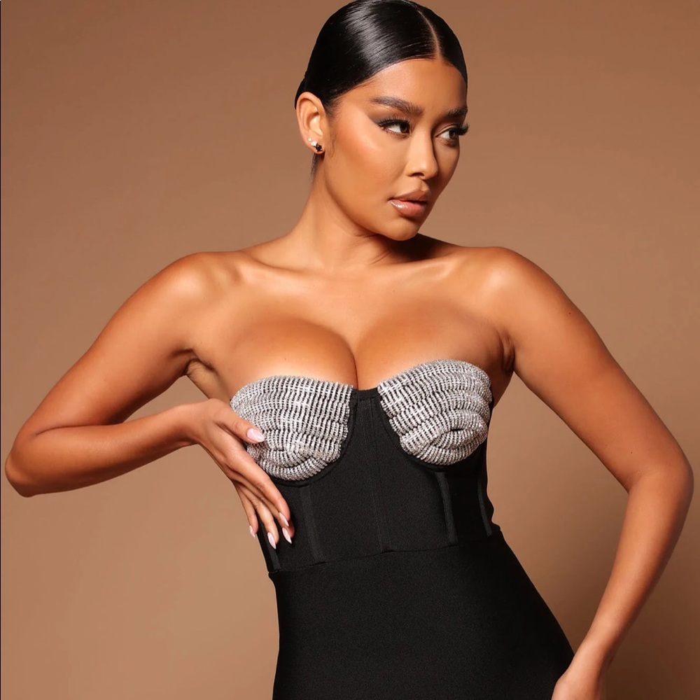 ~Ritualized Radiance:Bejeweled Bustier Bosom Black High Split Cocktail Dress~ - Picture 14 of 16